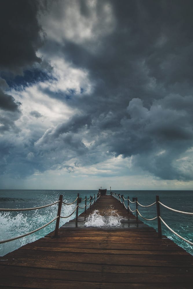 Îndepărtate țarmuri semi-sentimentale